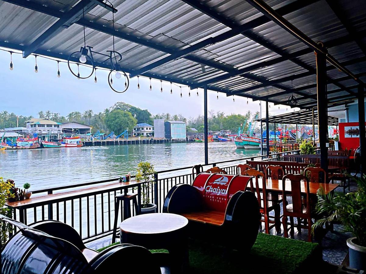 Chaiyai River Front Hotel Sichon Bagian luar foto