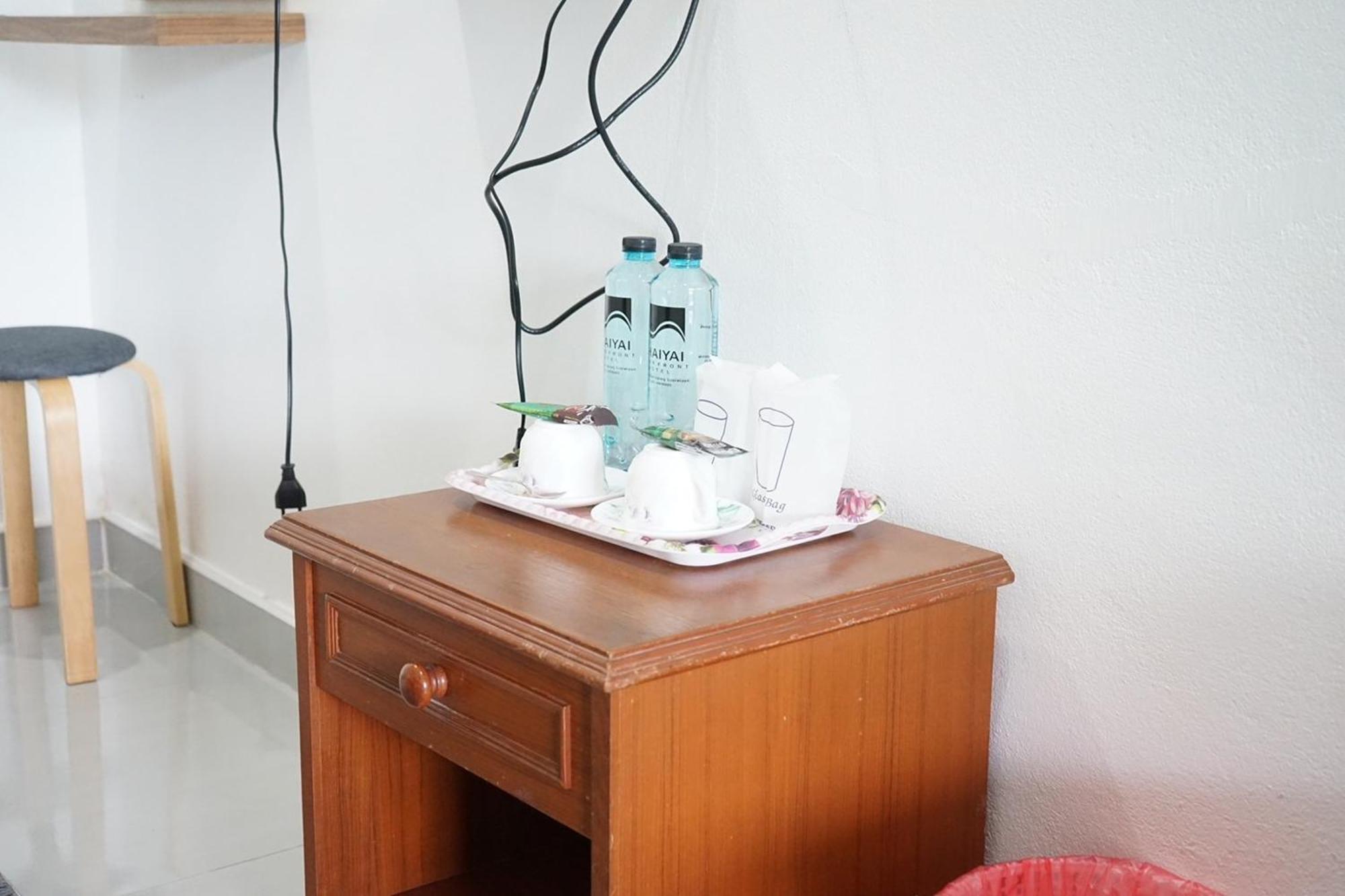 Chaiyai River Front Hotel Sichon Bagian luar foto