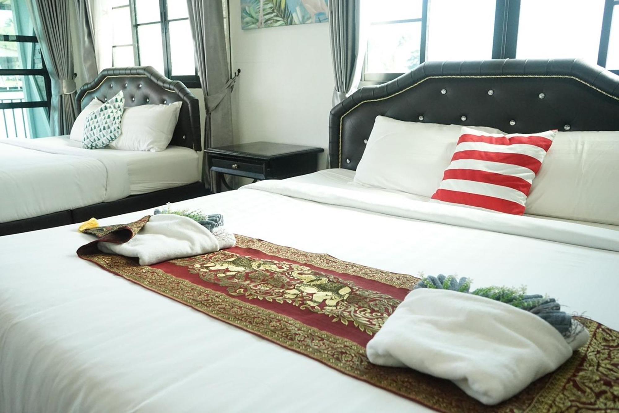 Chaiyai River Front Hotel Sichon Bagian luar foto